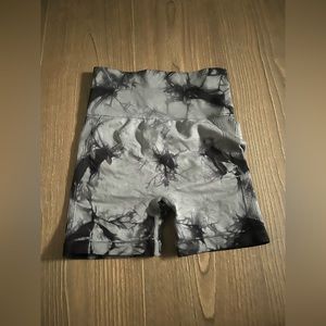 Black and Grey Tie-Dye Booty Scrunch Workout Shorts Size XS